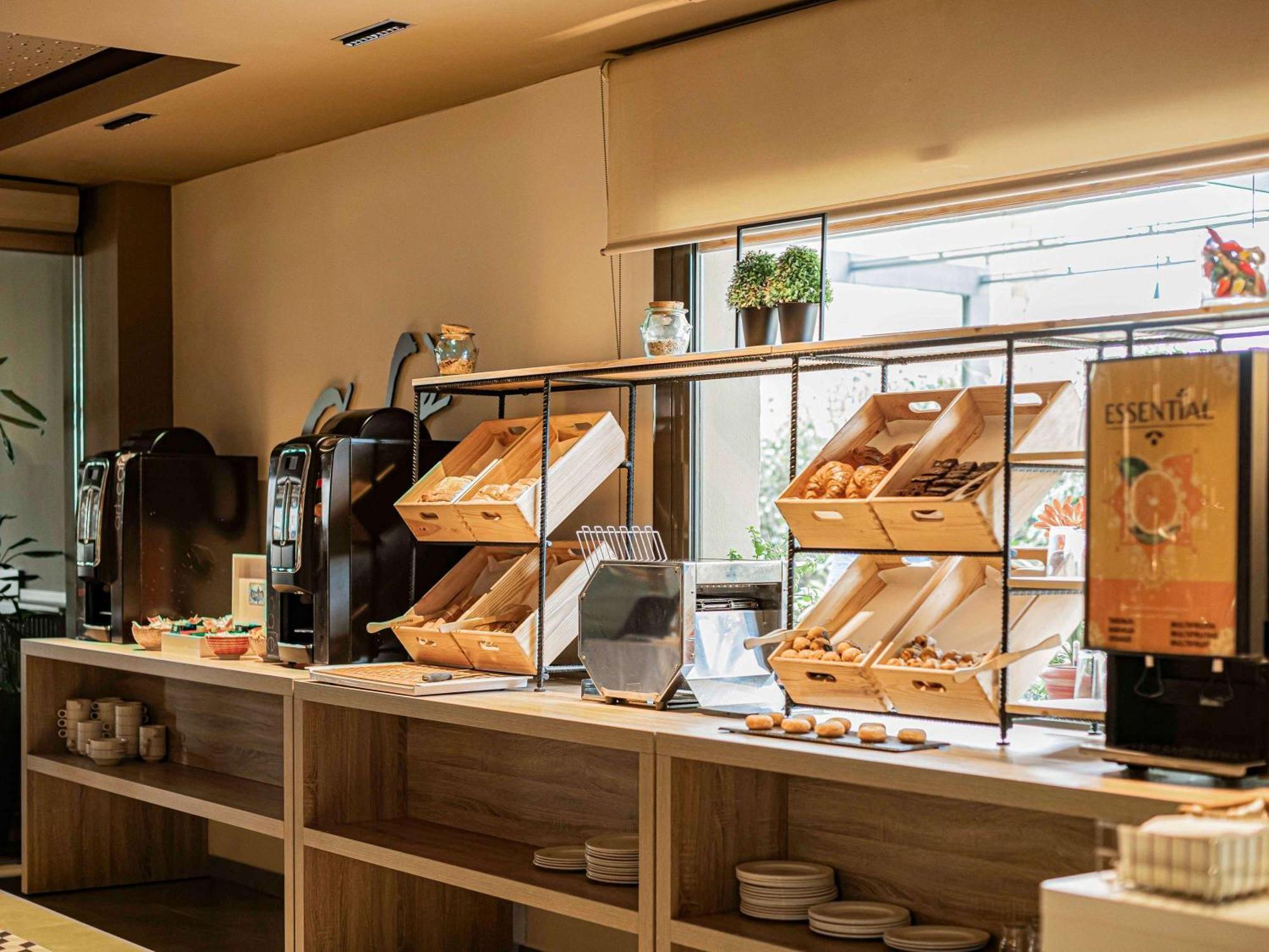 Ibis Styles Figueres Ronda Hotel Luaran gambar